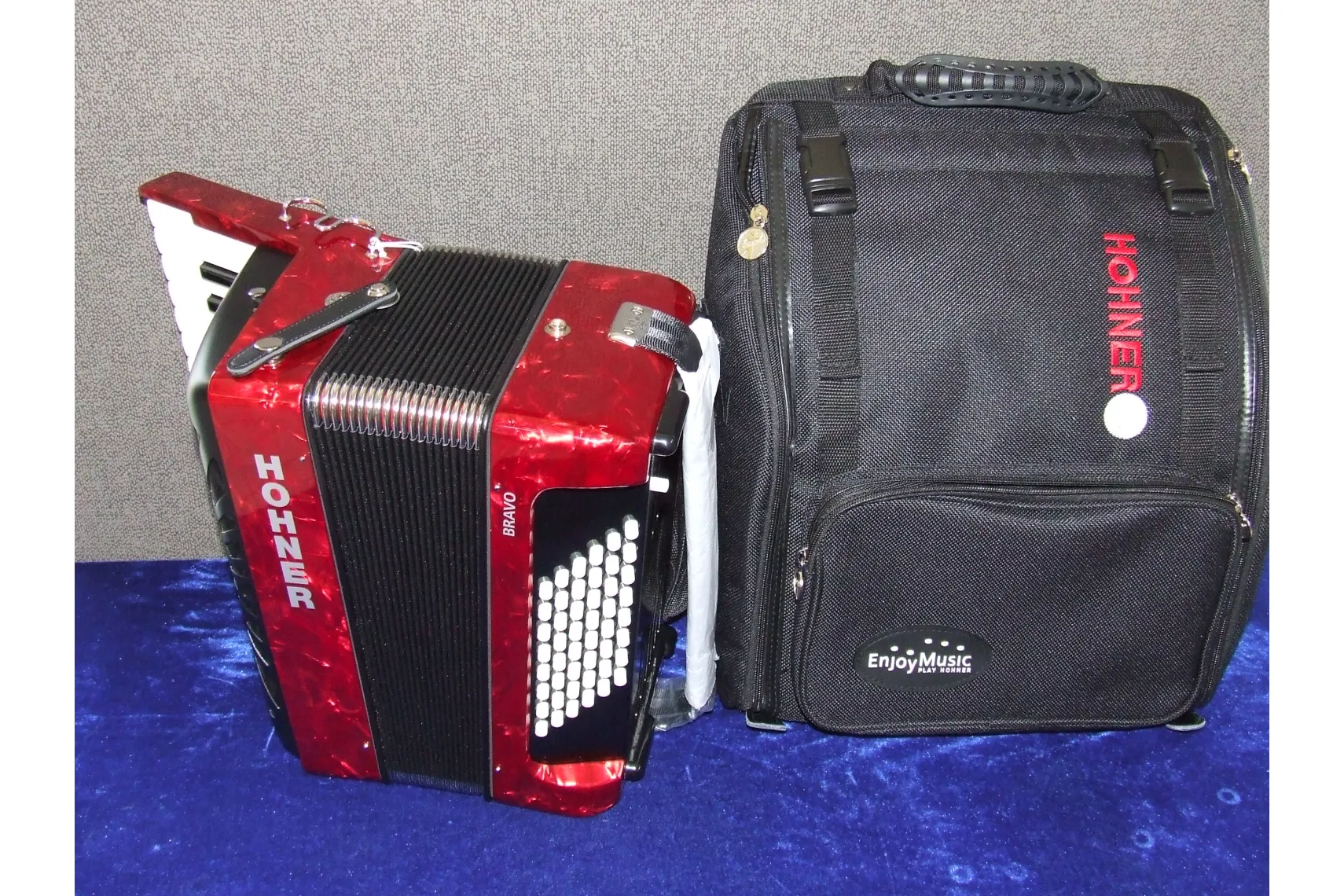 Hohner Akkordeon Bravo 48 Silent Key rot