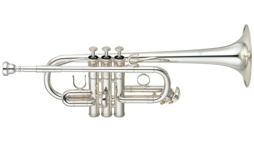 Yamaha YTR-8335RGS 04 Trumpet