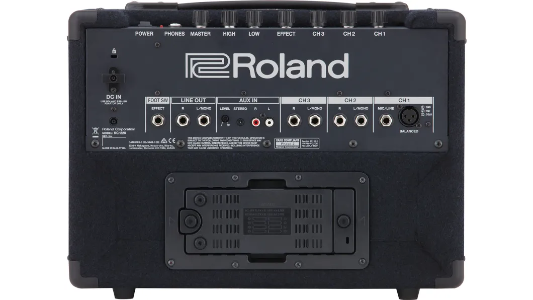 Roland KC-220