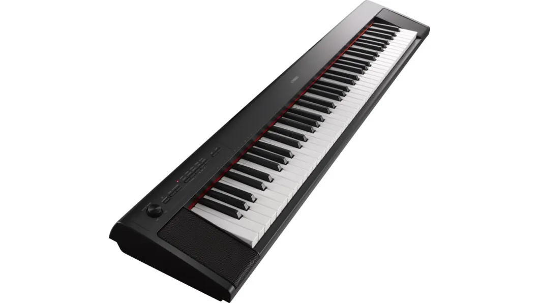 Yamaha NP-32 Piaggero Black